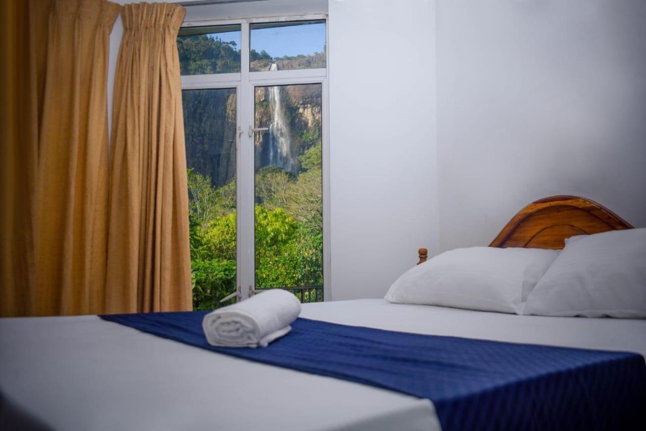 Diyaluma Falls Inn Koslanda Exterior foto